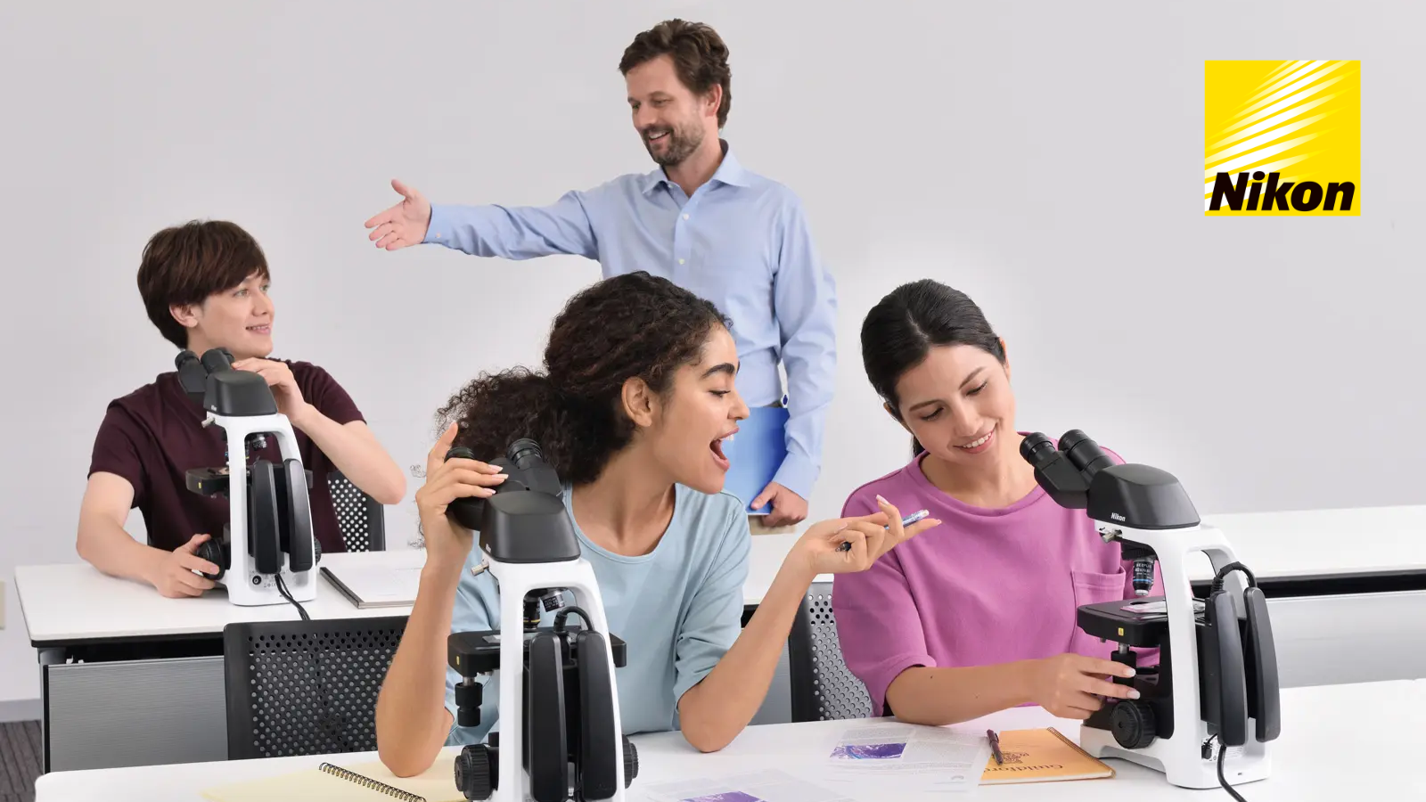 Kính hiển vi Nikon trong giáo dục